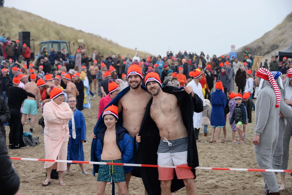 ../Images/Nieuwjaarsduik Nederzandt 2020 023.jpg